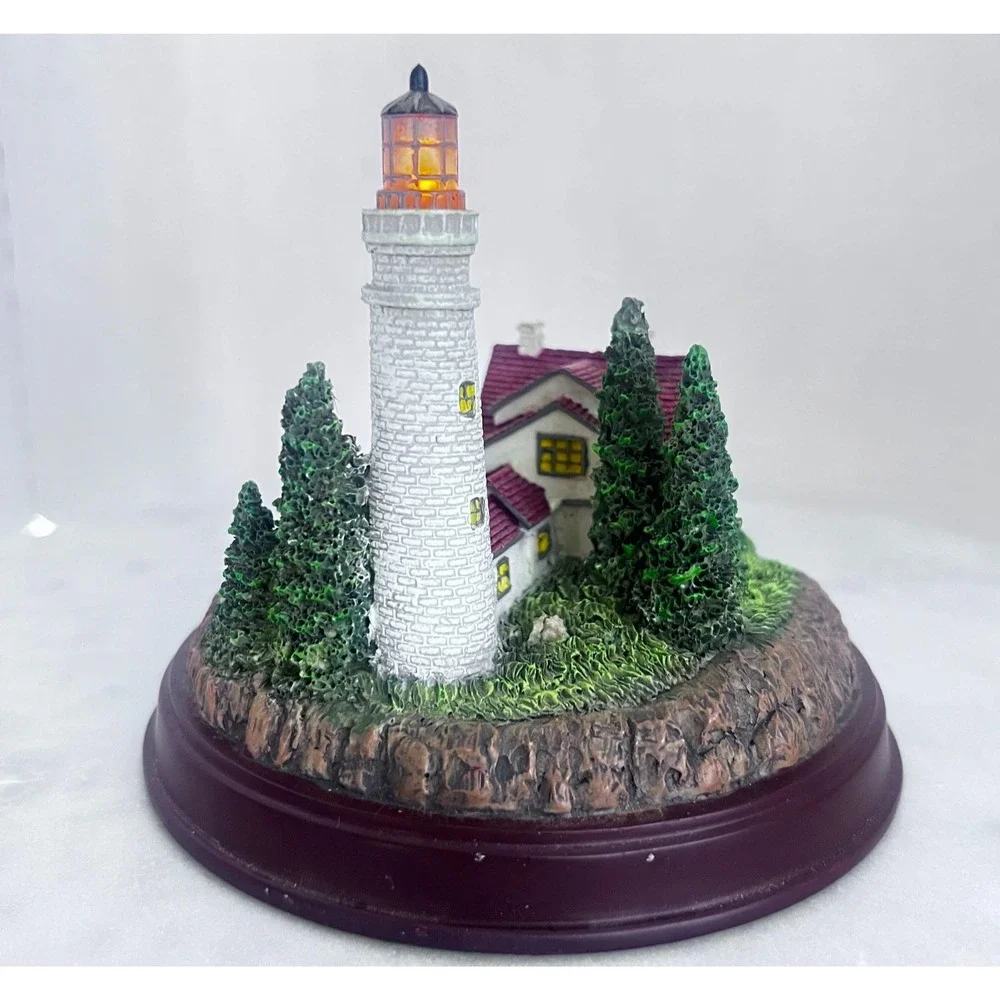 Thomas Kinkade Clearing‎ Storms Lighthouse Cottage Collectible 4.5